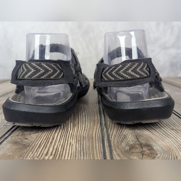 Keen Maupin Size 8.5 Contour Arch Hiking Sandal Black Gray - Picture 4 of 13